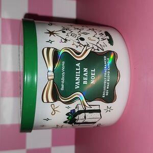Bath & Body Works Vanilla Bean Noel 3-wick Candle